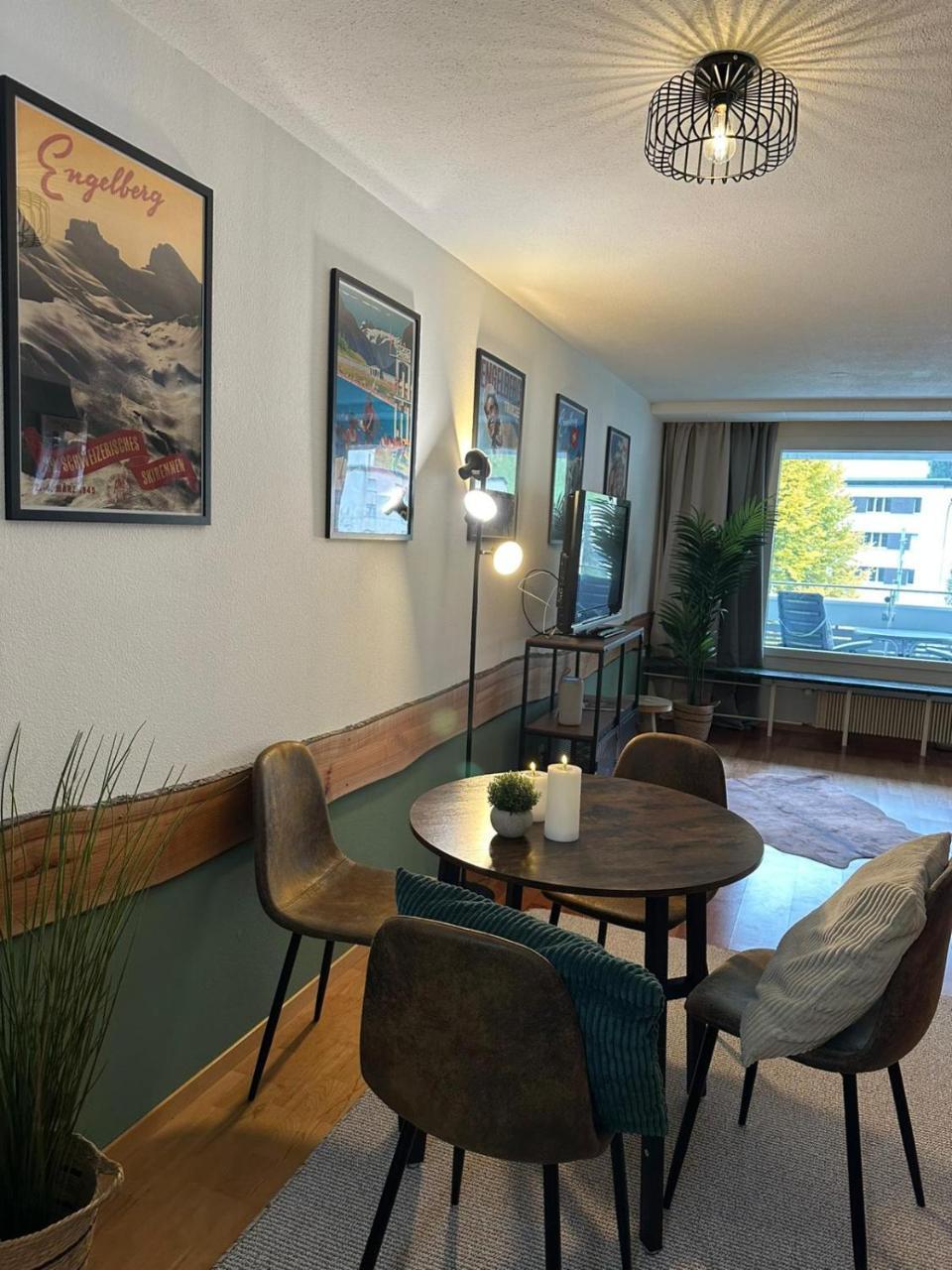 Alpine Hideaway - Cozy Mountainview Studio, Home-Cinema, Free Parking, Ski, Engelberg, Luzern – bild 3