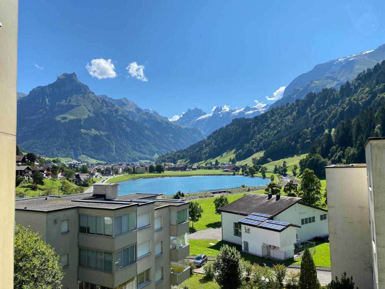 Wunderstay Alpine 203 Chic Studio with Balcony, Mountain And Lake View – bild 2