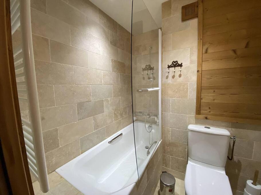 Alpe D'huez Houses - Chez Julie - Chalet Des Roches - Duplex, Sur Les Pistes de 3 Chambres ! - billede 3