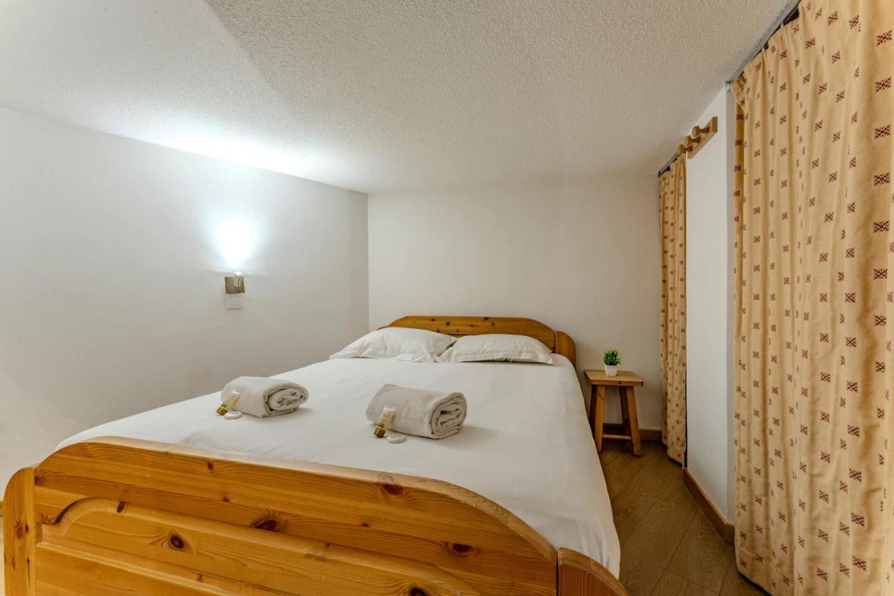 Cozy Mountain Apartment - Ski-In Ski-Out Access, Balcony & Parking - Residence Le Silveralp - billede 3