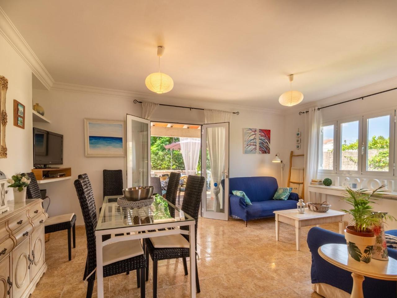 Can Content Villa with Pool & Garden – billede 5