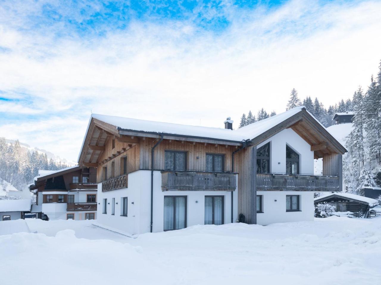 Chalet in Saalbach Near Ski Lift – billede 1
