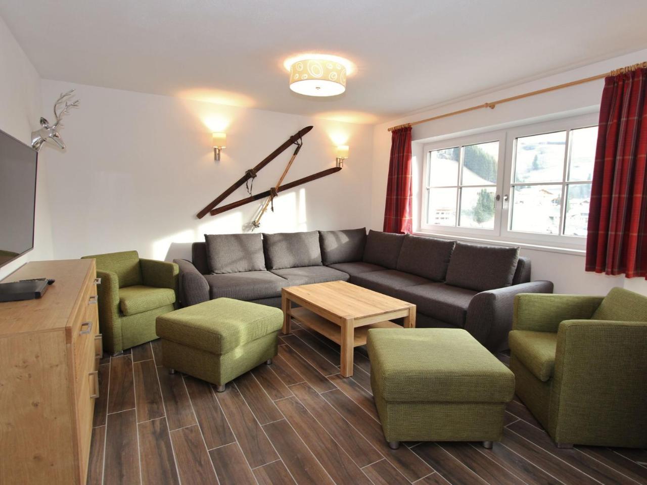 Chalet in Saalbach by Ski Lift & Slopes – billede 2