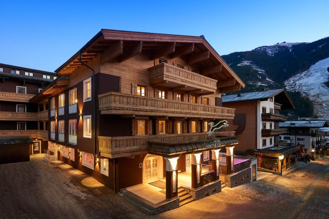 Hotel Panther'a – billede 1