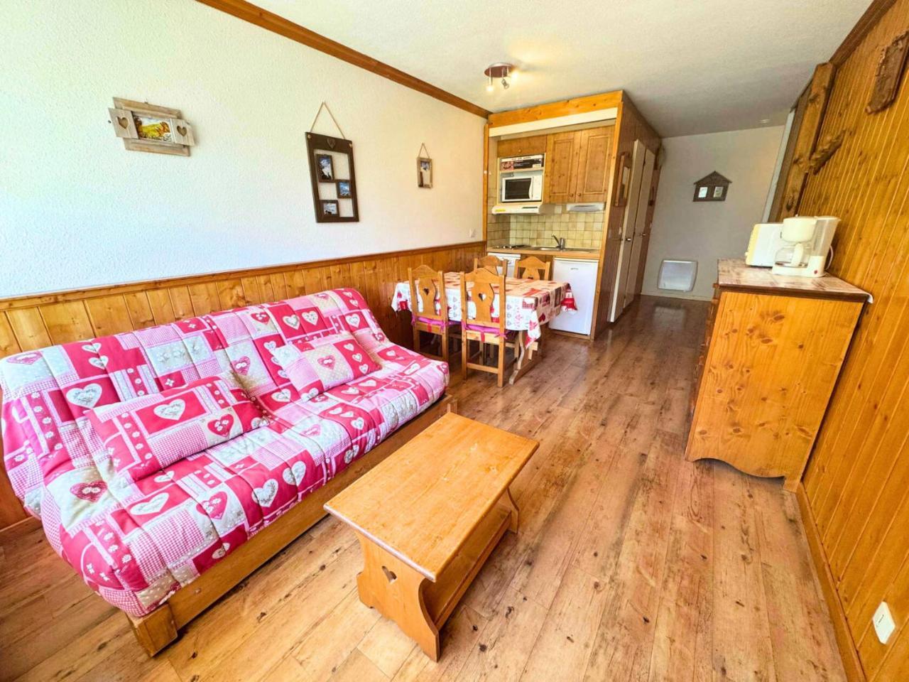 Residence Villaret - Appartement 4 Personnes Au Pied Des Pistes Des 3 Vallees Mae-3243
