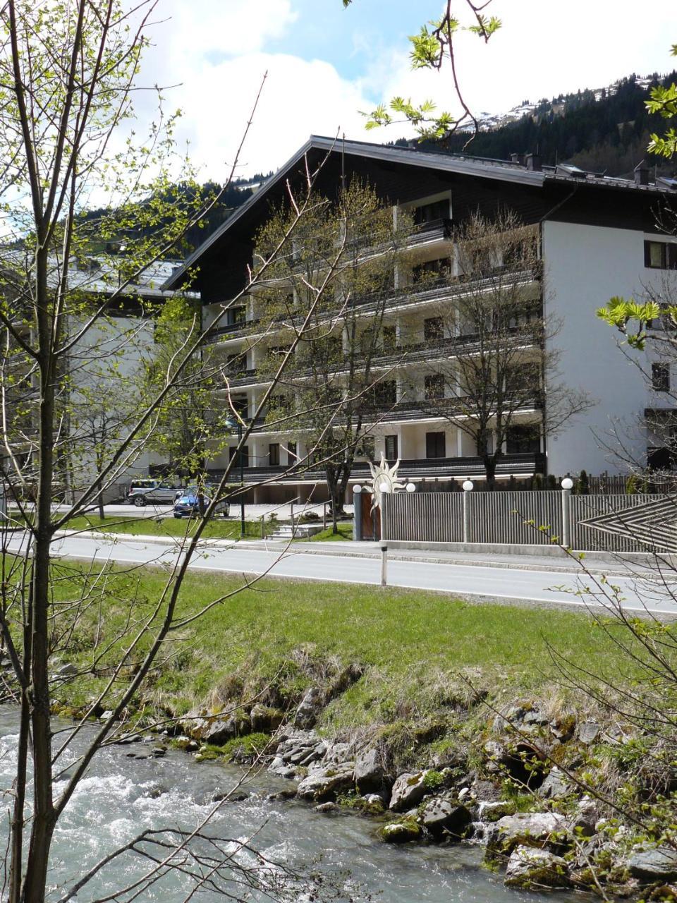 Alpenappartements Domicil by Hermann Weiss – billede 1