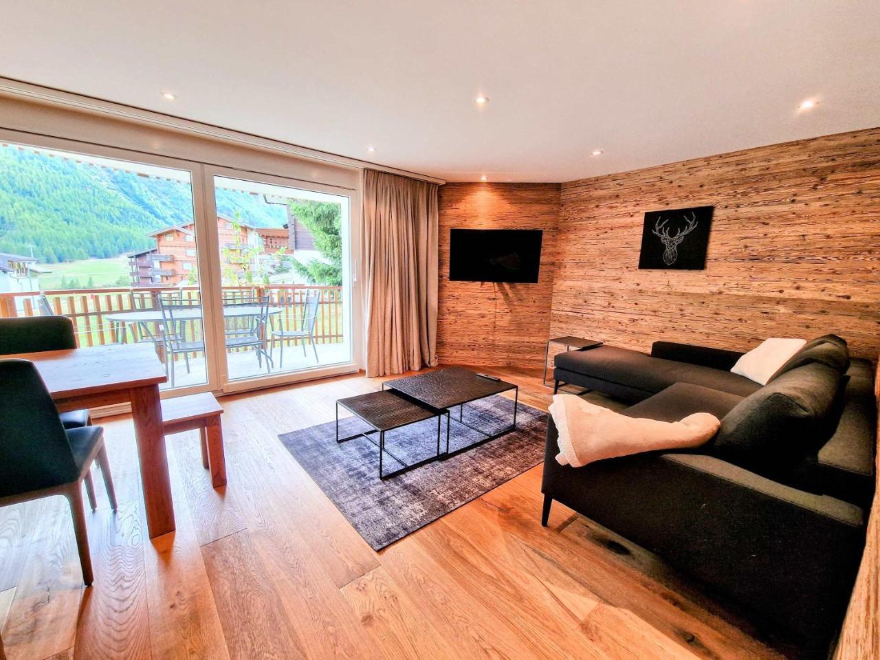 Cornelia 1 Ski-In-Out Stunning Views & Sleeps 8 - billede 1