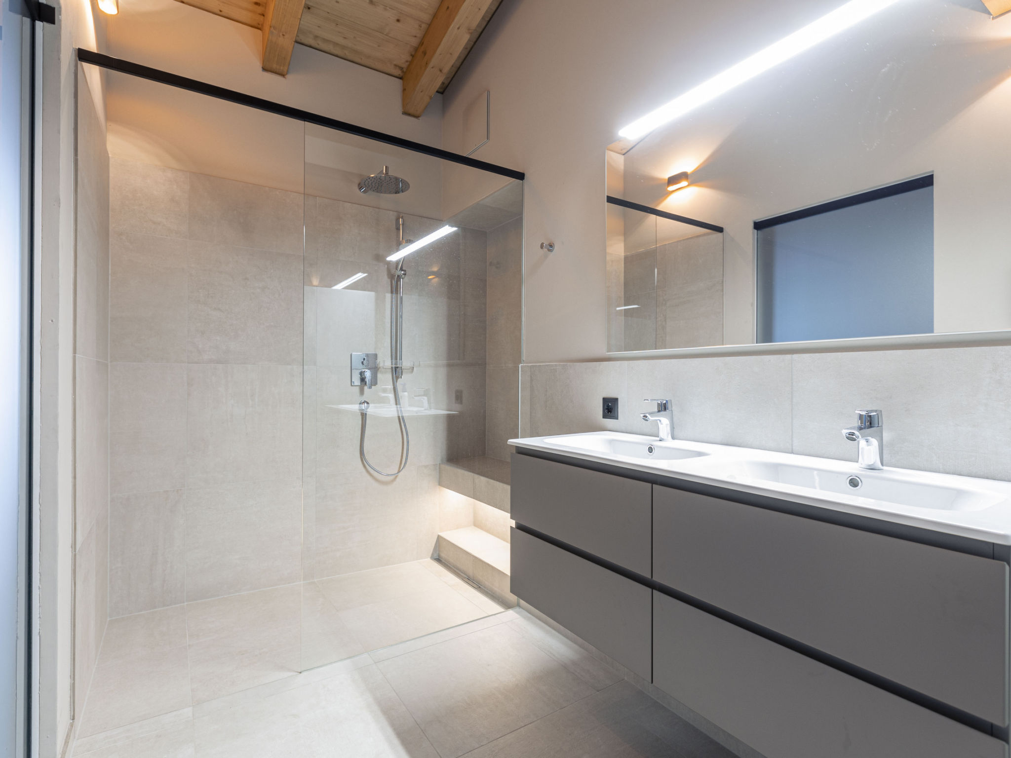 Penthouse mit 3 Schlafzimmern & Kamin – billede 5