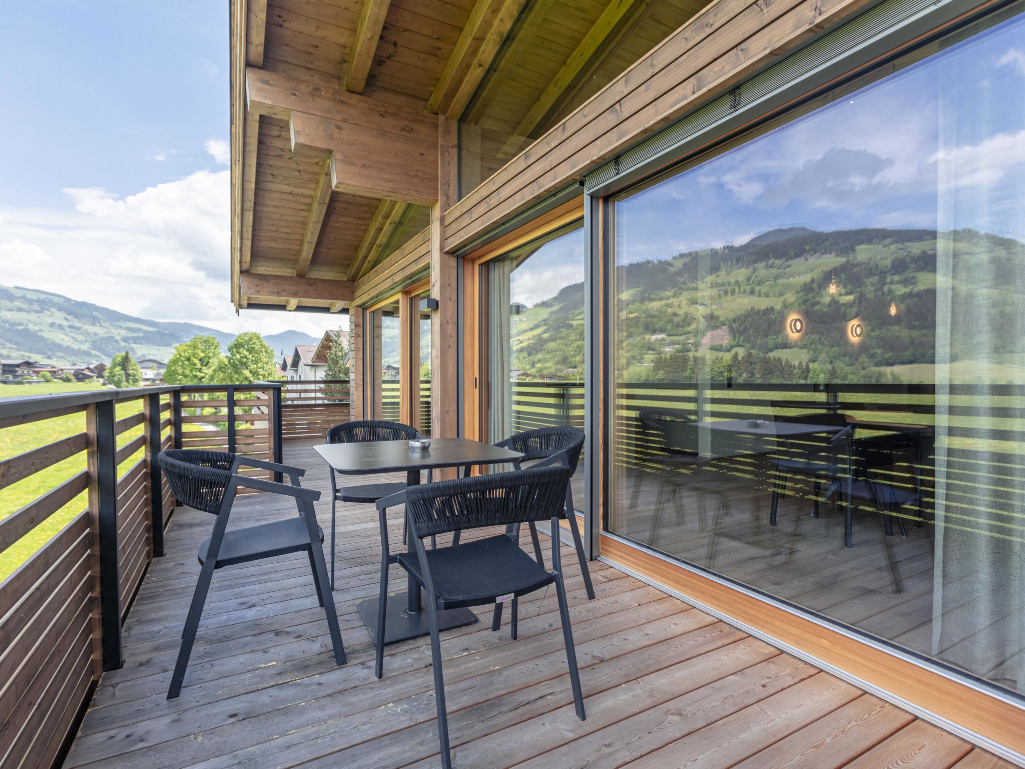 Penthouse mit 3 Schlafzimmern & IR-Sauna - billede 1