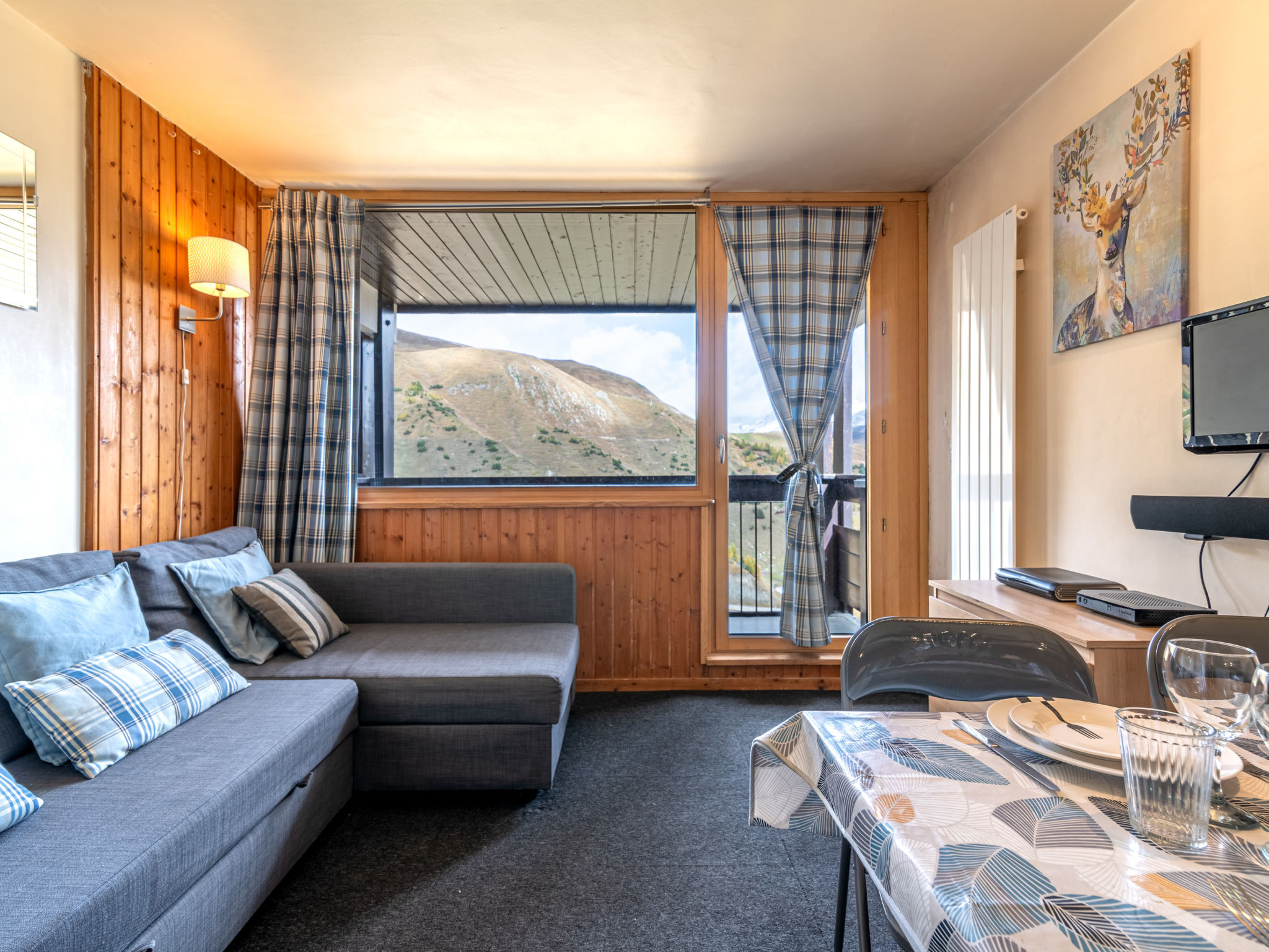 Home Club (Lavachet) - billede 1