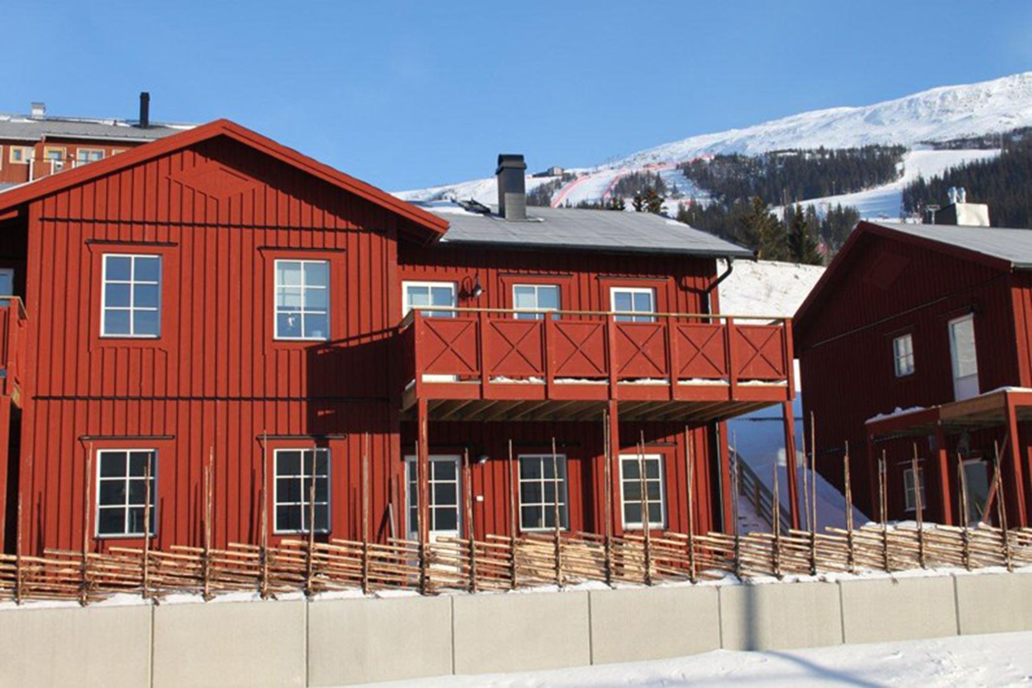 Fjäll vid foten av bergen