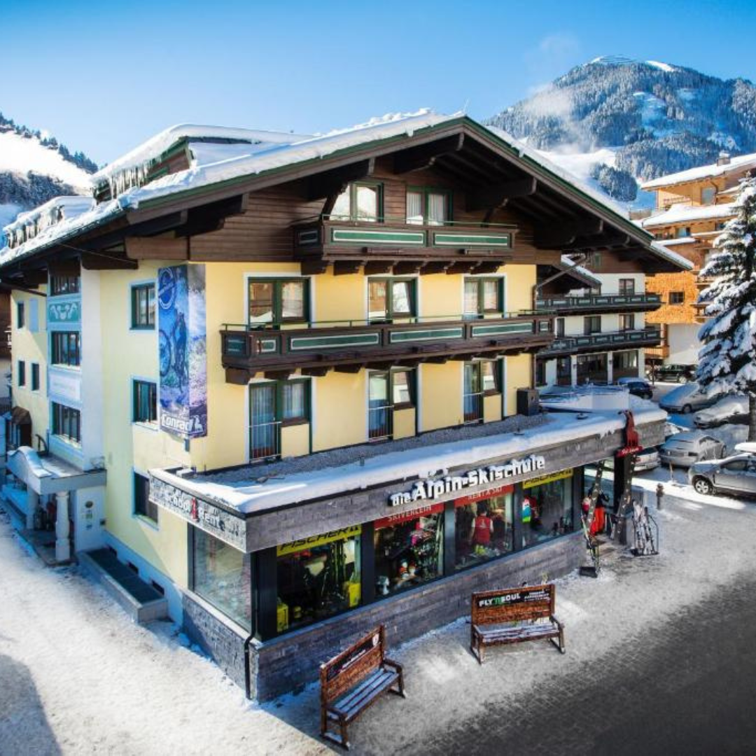 Hotell Heli's. Thinggaards egna hotell. Skidsemester i Hinterglemm 