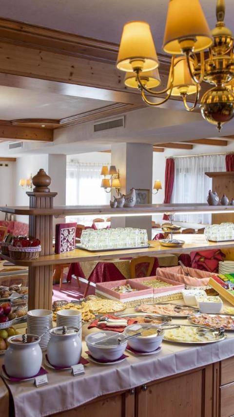 Hotel Cristallo – Canazei