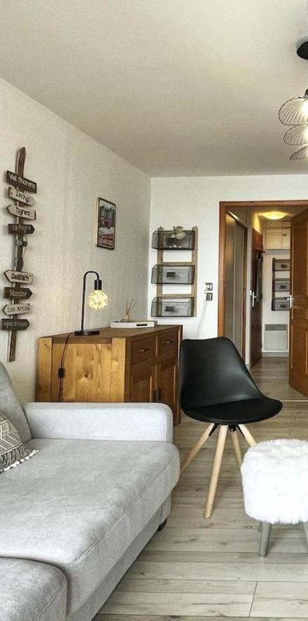 One-Bedroom Apartment with Balcony and Mountain View (1 sofa bed) – Vm 813 T2 Skis Aux Pieds Les Menuires