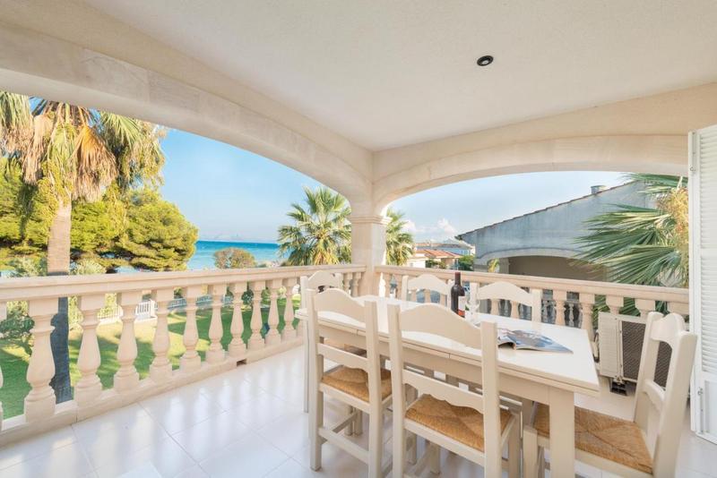 Holiday Apartament with Direct Access To the Beach in Alcudia
