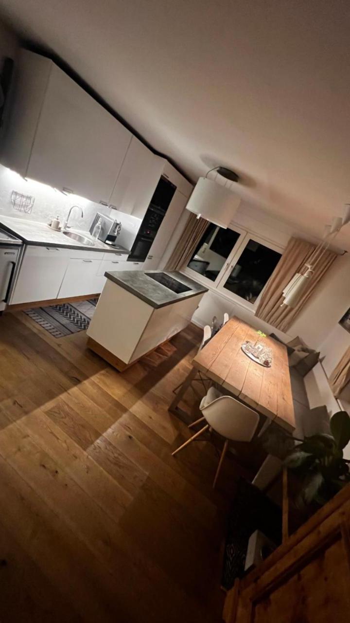 Two-Bedroom Chalet (1 sofa bed) - Free WiFi – Flat Tom