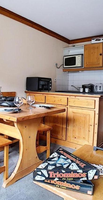 Appartement – Residence Valmonts a - Appartement Standard · Depart Ski Aux Pieds · Balcon Mae-2414