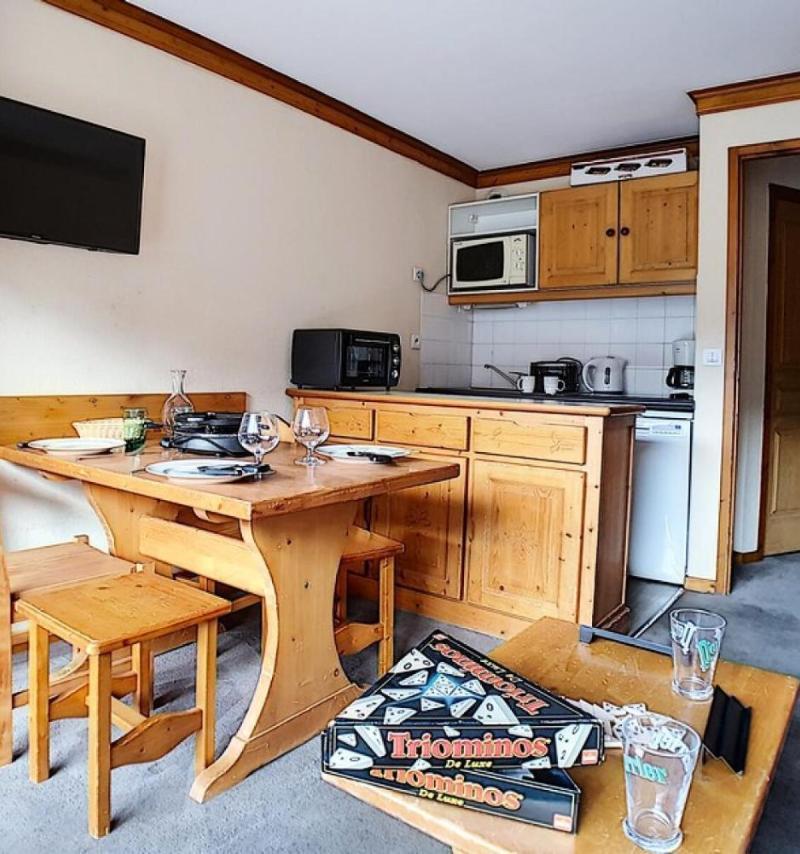 Residence Valmonts a - Appartement Standard · Depart Ski Aux Pieds · Balcon Mae-2414