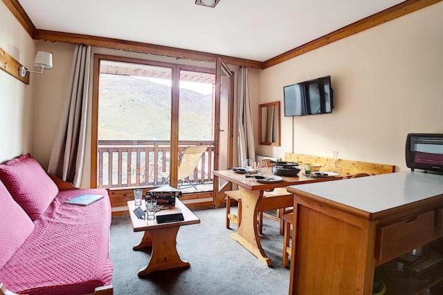 Residence Valmonts a - Appartement Standard · Depart Ski Aux Pieds · Balcon Mae-2414 – bild 3