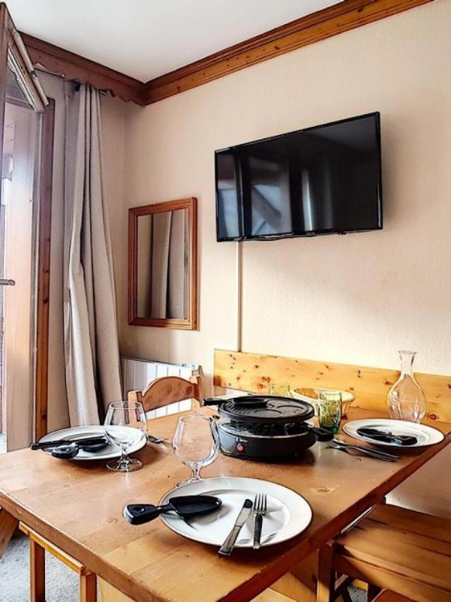 Residence Valmonts a - Appartement Standard · Depart Ski Aux Pieds · Balcon Mae-2414 – bild 4
