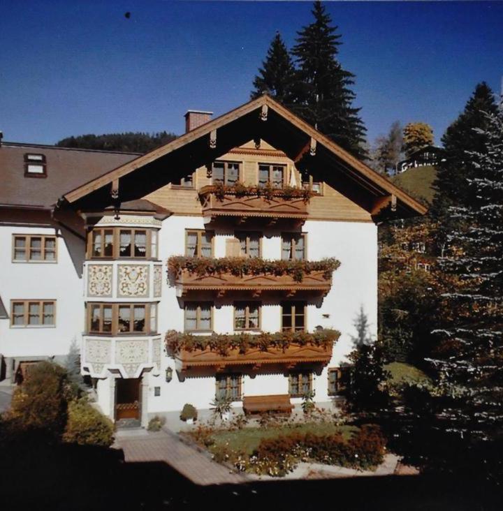Two-Bedroom Apartment (1 large bed) - Free WiFi – Haus Wagrain