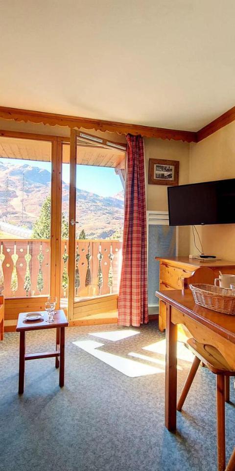 Residence Valmonts a - Appartement Standard · Depart Ski Aux Pieds · Balcon Mae-2624 – Les Menuires