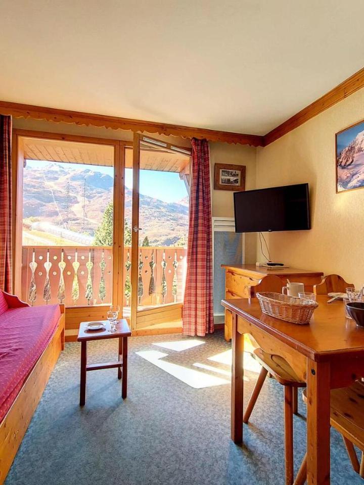 Appartement – Residence Valmonts a - Appartement Standard · Depart Ski Aux Pieds · Balcon Mae-2624
