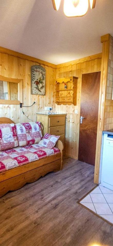 Studio (Bedroom#1: 2 single beds) – Studio Confortable Pieds Des Pistes Les Menuires - Fr-1-452-10