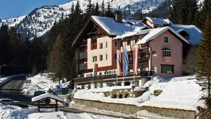 Double or Twin Room (1 large bed or 2 single beds) - Free WiFi – Mooserkreuz