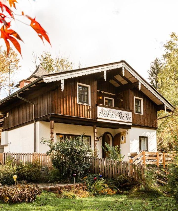 Two-Bedroom Apartment (1 sofa bed, Bedroom#1: 1 large bed, Bedroom#2: 1 large bed) - Free WiFi – Alpin Chalets Wagrain