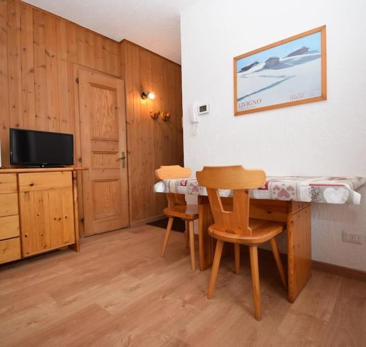 One-Bedroom Apartment (1 double bed) - Free WiFi – Livigno Nest