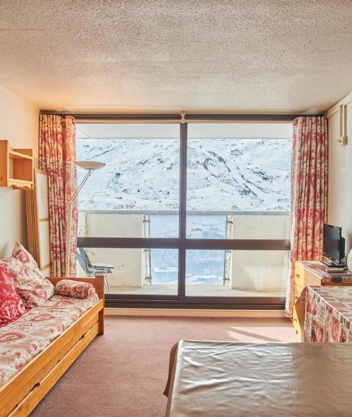 Two-Bedroom Deluxe Apartment with Balcony (1 bunk bed) – Appartement Au Pied Des Pistes