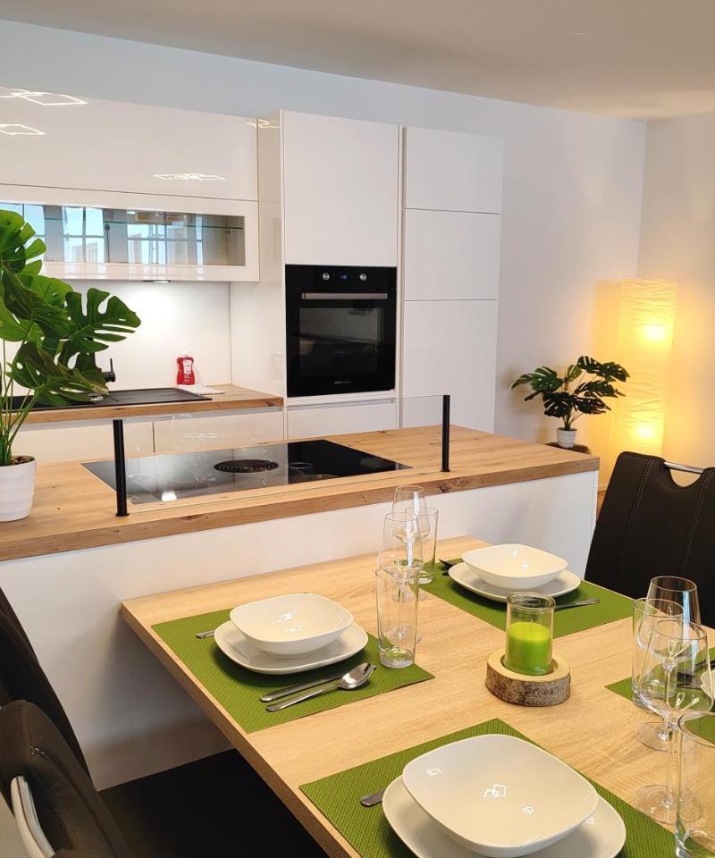 Modern Mountain Apartment - Free Parking & Sauna