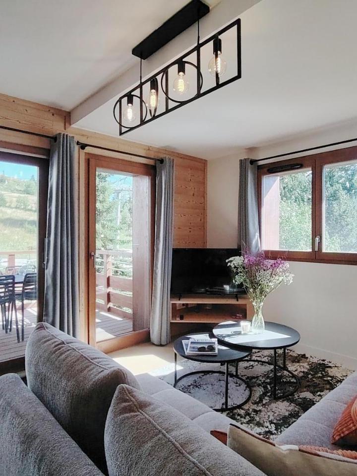 Four-Bedroom Premier Apartment (1 large bed) - Free WiFi – Homency - Residence Parenthese A28