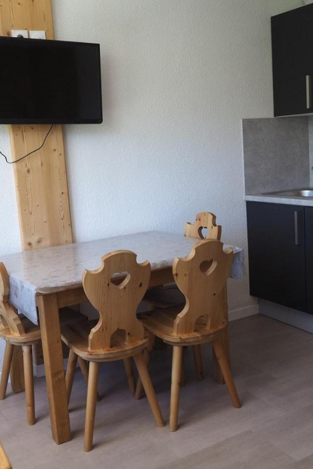Studio Renove Proche Pistes Avec Balcon - Fr-1-344-180