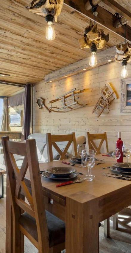 Apartment (2 sofa beds, Bedroom#1: 1 double bed, Bedroom#2: 1 bunk bed) – Mountain View Ski in Out Apartment