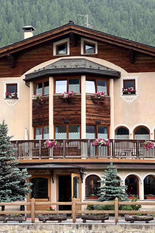 Hotel Flora