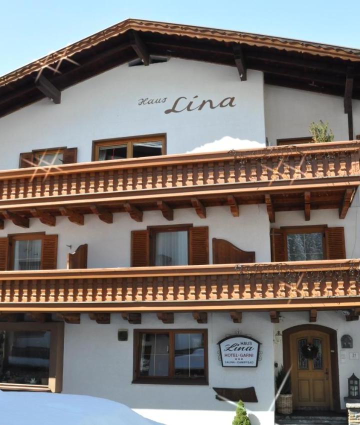 Three-Bedroom Apartment (1 extra-large double bed) - Free WiFi – Haus Lina