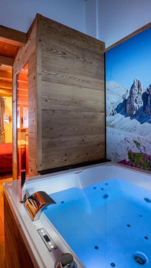 Orchidea Suite & SPA Apartments (Adults Only) – Canazei