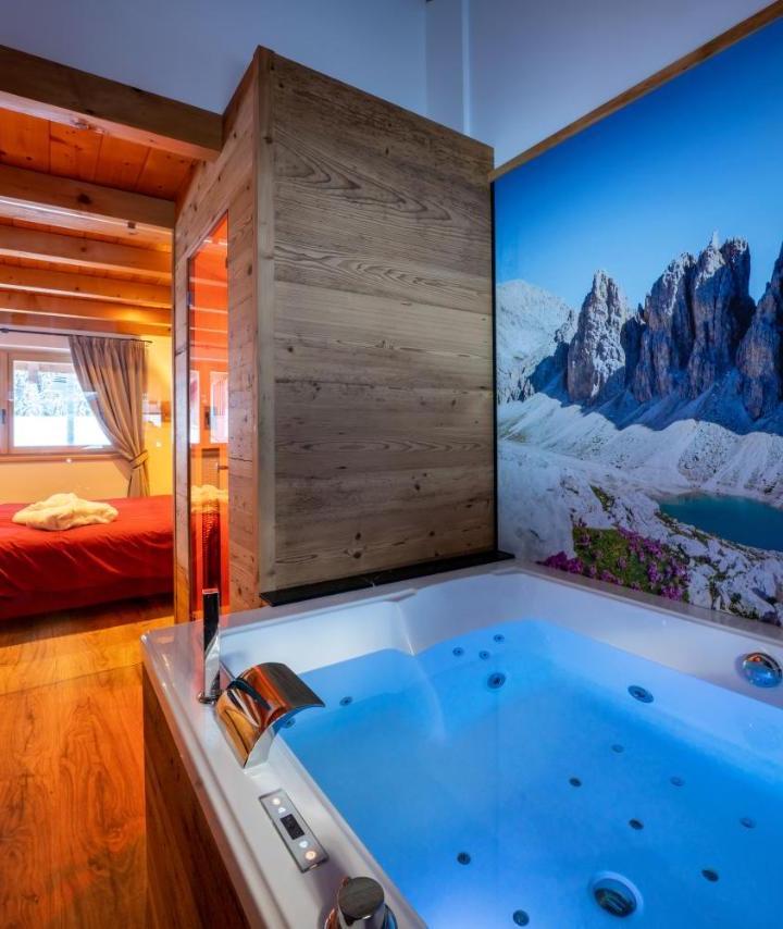 Chalet (1 extra-large double bed) - Free WiFi – Orchidea Suite & SPA Apartments (Adults Only)