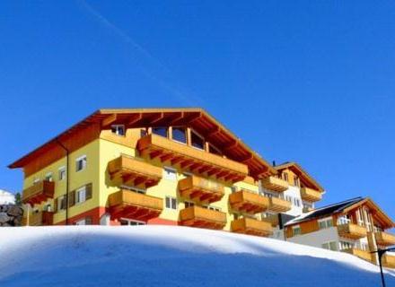 Two-Bedroom Apartment with Mountain View (1 large bed) - Free WiFi – Obertauern Fewo Freya Top 4 by Kamper