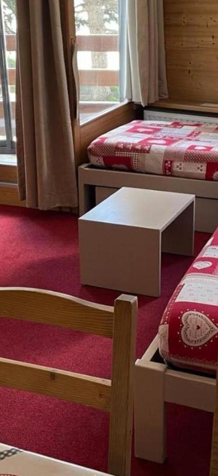 Studio (Bedroom#1: 4 single beds) - Free WiFi – Les Menuires : Apt 4 Pers, Renove, Balcon, Wifi, Animaux Ok - Fr-1-574-73