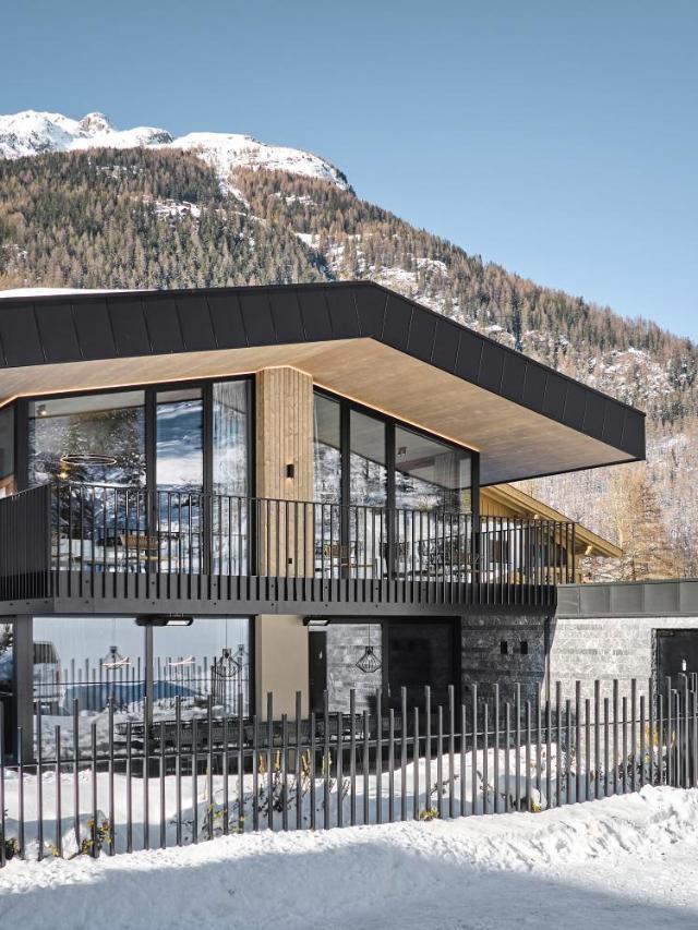 Chalet White Pearl by Myalps
