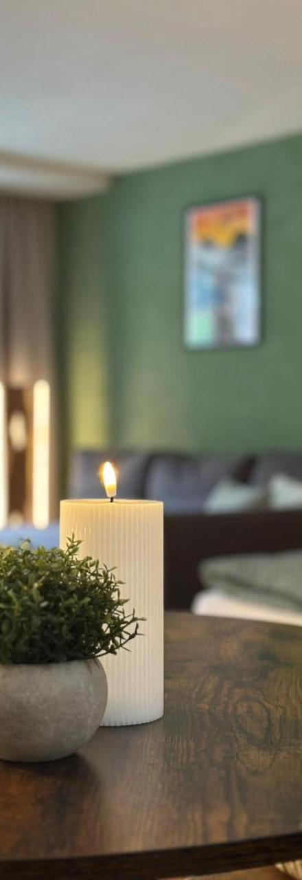 Alpine Hideaway - Cozy Mountainview Studio, Home-Cinema, Free Parking, Ski, Engelberg, Luzern – billede 1