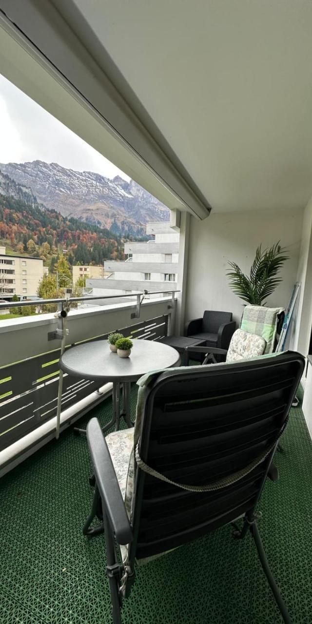 Alpine Hideaway - Cozy Mountainview Studio, Home-Cinema, Free Parking, Ski, Engelberg, Luzern – billede 9