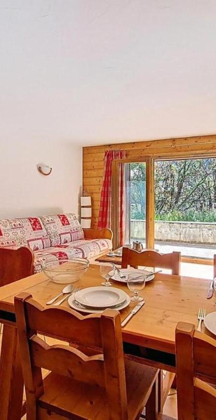 Appartement - Free WiFi – Residence Hameau Des Airelles - Appartement Spacieux.Acces Piscine, Spa, Fitness. Pied Des Pistes. Terrasse Mae-9403
