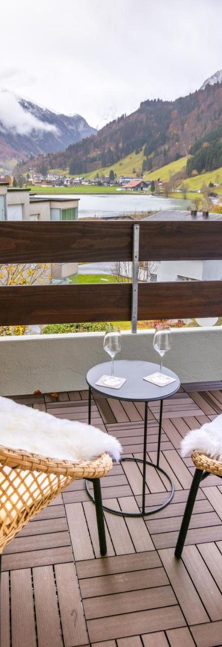 Wunderstay Alpine 203 Chic Studio with Balcony, Mountain And Lake View – billede 3