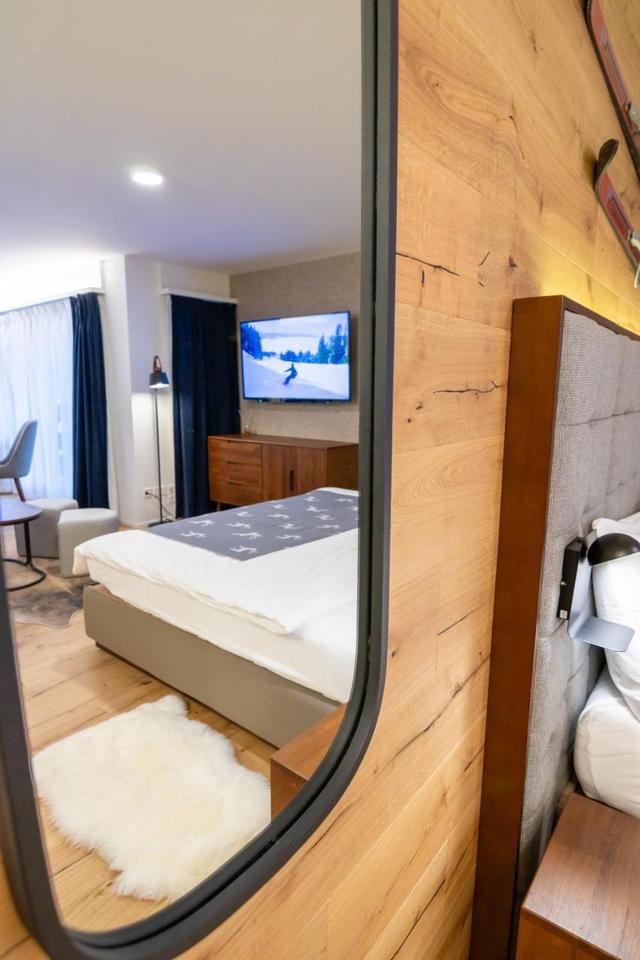 Wunderstay Alpine 203 Chic Studio with Balcony, Mountain And Lake View – billede 7