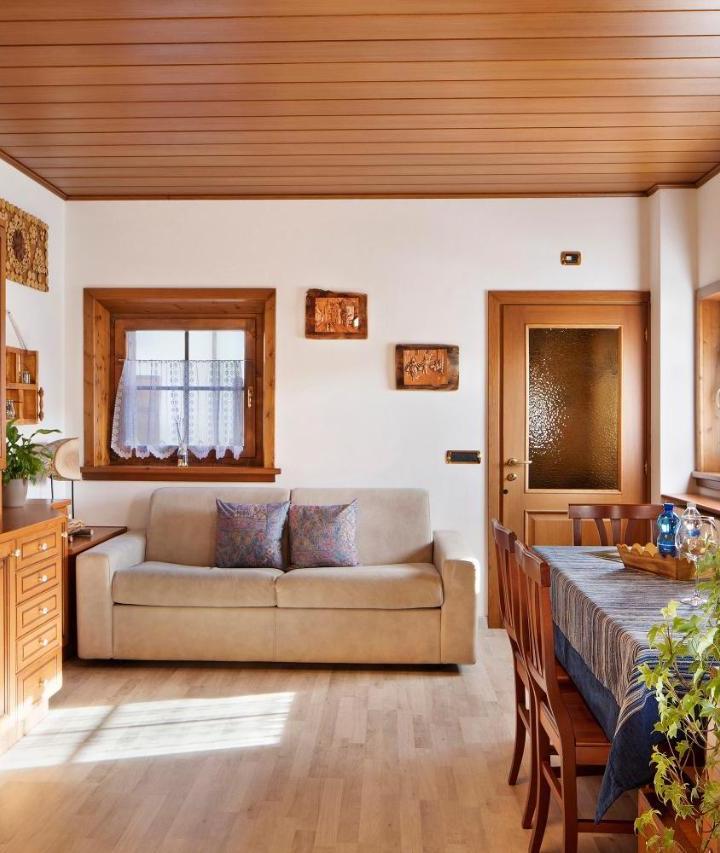 Two-Bedroom Deluxe Apartment with Balcony (1 large bed) - Free WiFi – Chalet Maffins 2