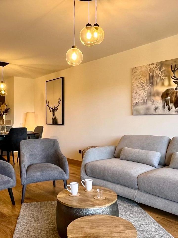 Three-Bedroom Apartment with View (1 sofa bed) - Free WiFi – Homency - Residence Cachemire A304